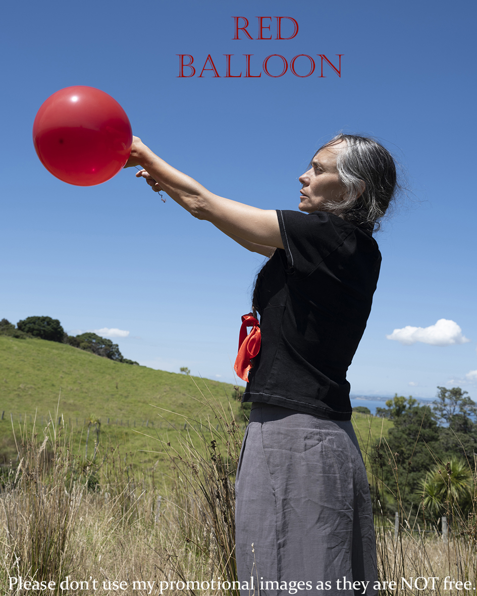 Red Balloon (12)